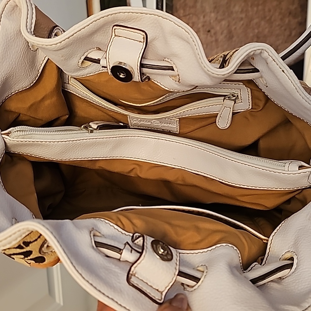 Purse - Picture 2 of 3
